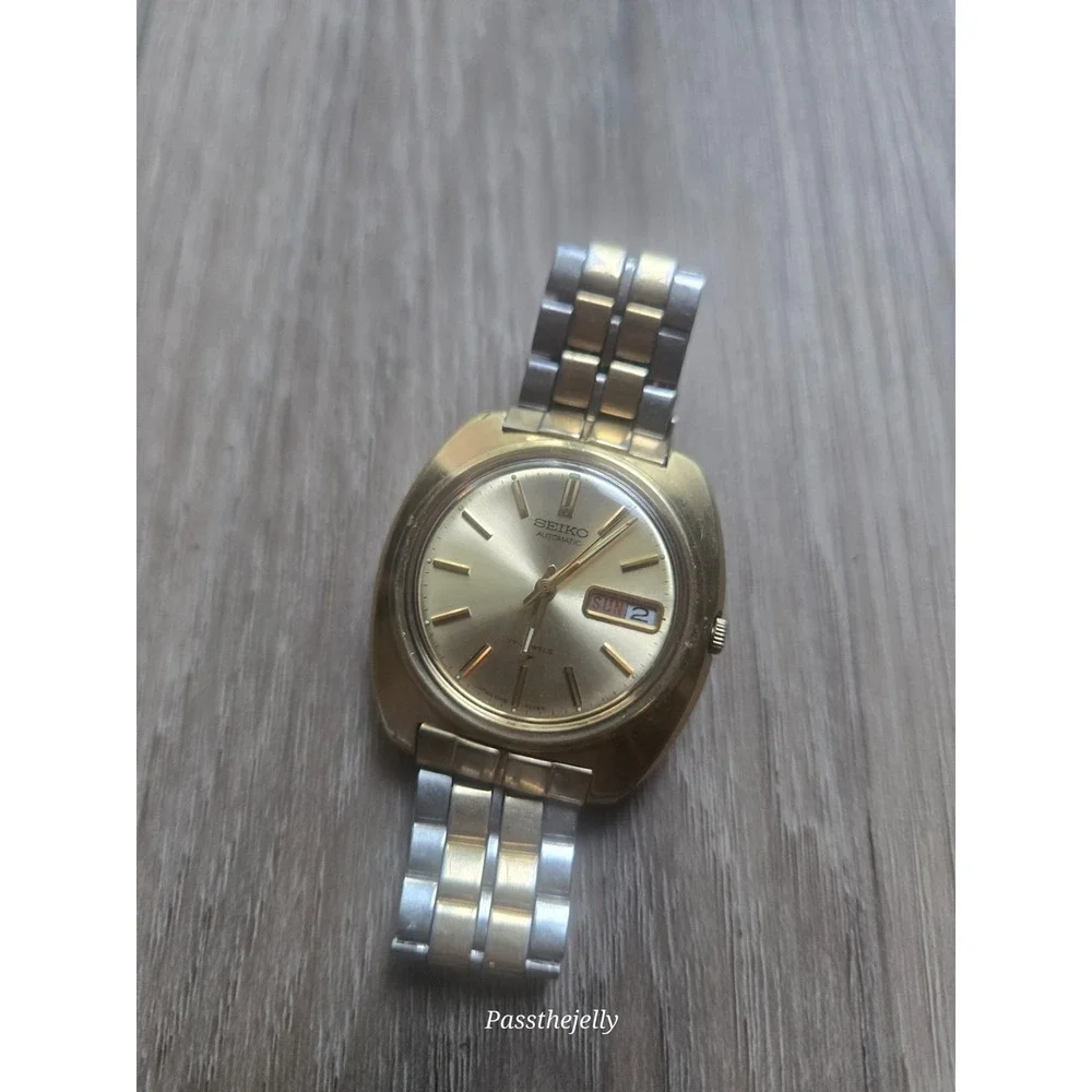 Vtg Seiko Watch Mens 7006-7000 Day Date 21 Jewels Automatic Retro 70s Cushion